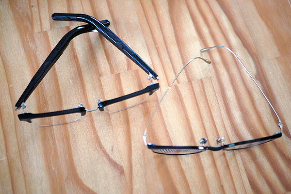 HUAWEI Eyewear2と通常の視力矯正メガネを上から見た比較