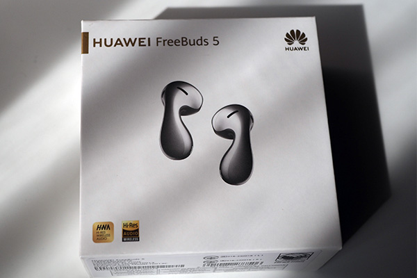 HUAWEI FreeBuds 5のパッケージ